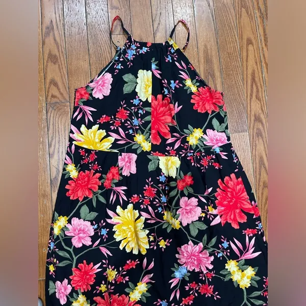 Old Navy Black Floral Dress - Image 2