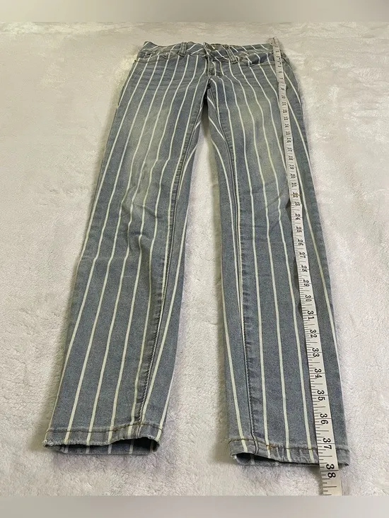 Slimming Striped Distressed Jeggings size XS - Image 7