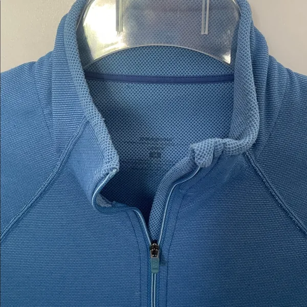 Patagonia Light Blue Quarter Zip Pullover Medium - Image 4
