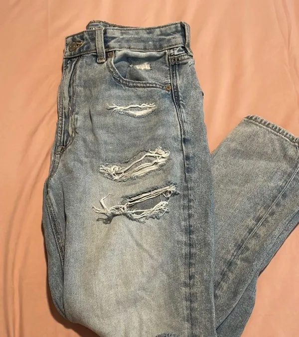 American Eagle Outfitters Blue Mom Straight Jeans Distressed Style - Image 3