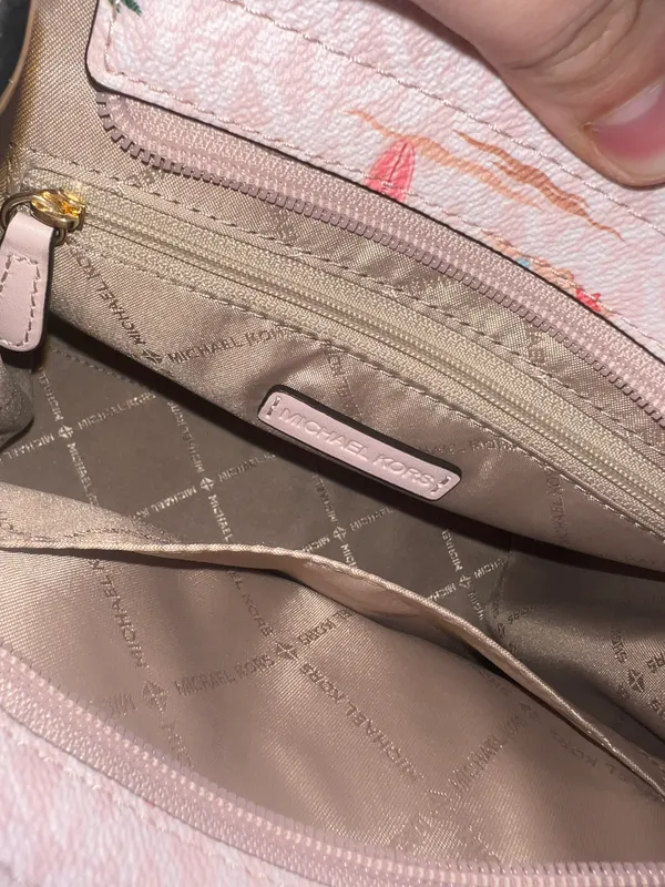 Michael Kors Medium Bag - Image 5