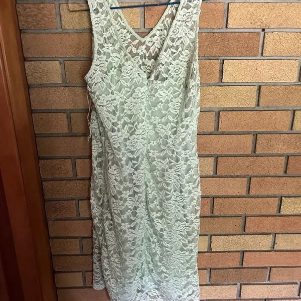 Simply Liliana Green Lace Dress Size 8 - Image 2