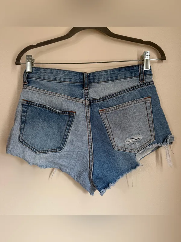 Superdown Lydia Two-Tone Denim Shorts Size 25 Festival Beach Summer Revolve - Image 3