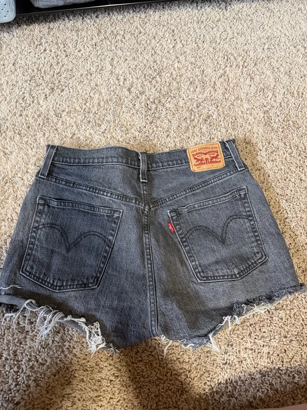 Levi’s 501 Shorts - Image 2
