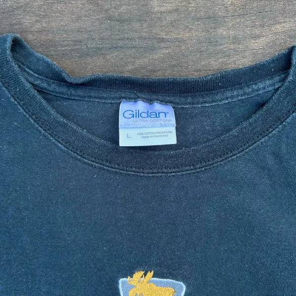 Black Vintage Gildan Alaska Graphic Tee w/ Yellow Embroidered Moose - Image 3