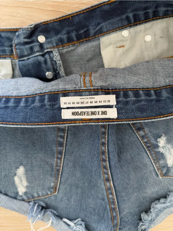 One Teaspoon 28 Denim Shorty Shorts Bandits Distressed Medium Wash Biker - Image 8