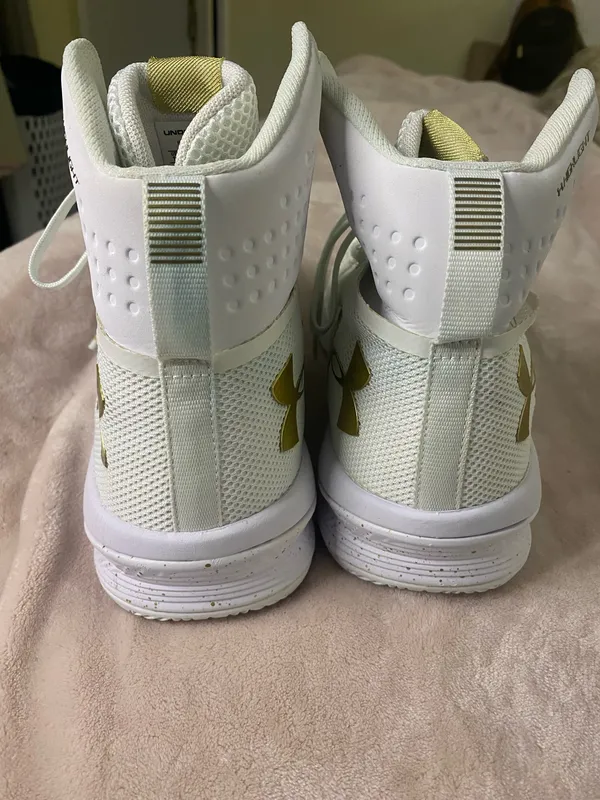 Under Armour UA Highlight Ace 2.0 White Gold Volleyball Womens Size 10 - Image 3
