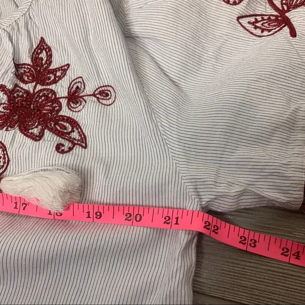 Anthropologie velvet by graham & Spencer Ola embroidered peasant top‎ Sz M - Image 10