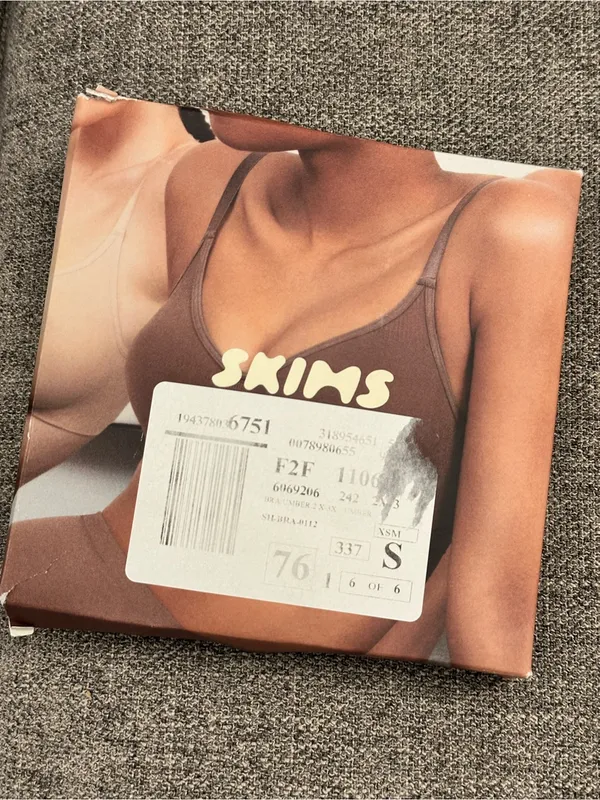 Skims Sculpting Bra 2X/3X in Umber - Image 2