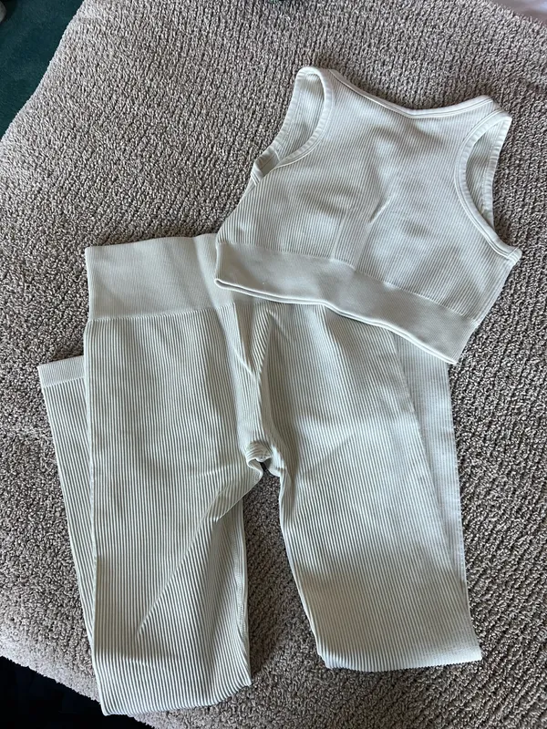 Amazon Aritzia white ribbed tank top and leggings set Size S #athleisure #activewear - Image 4
