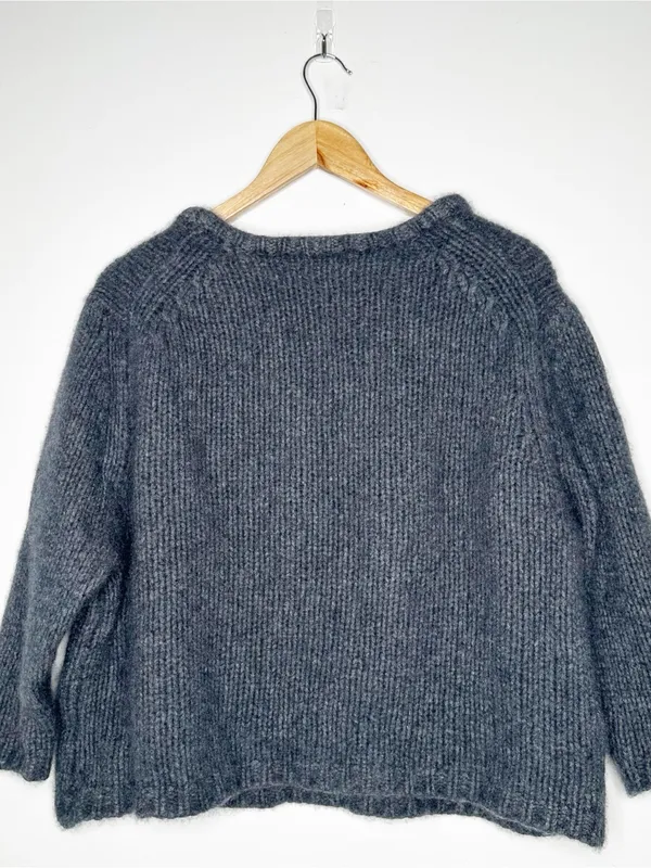 Aritzia Charcoal Gray 100% Cashmere Chunky Ribbed Knit Sweater Large - Image 6