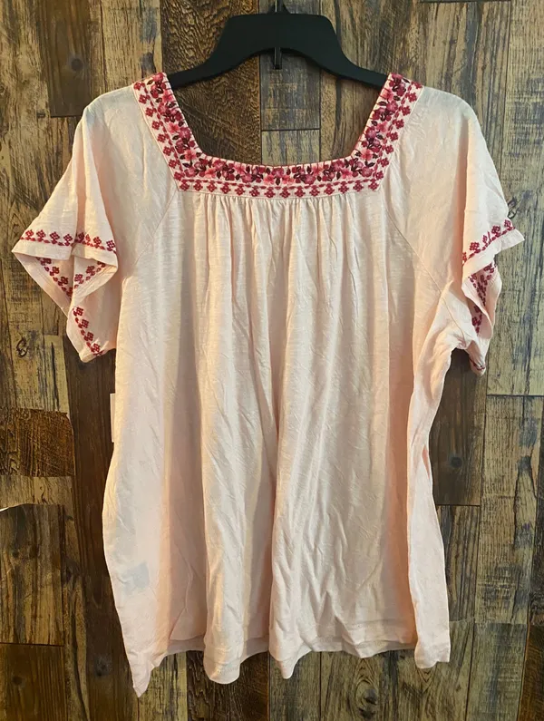 Style&co Top Size 1X Soft Shell Pink Square Neck Cap Short Sleeve Embroidered - Image 3