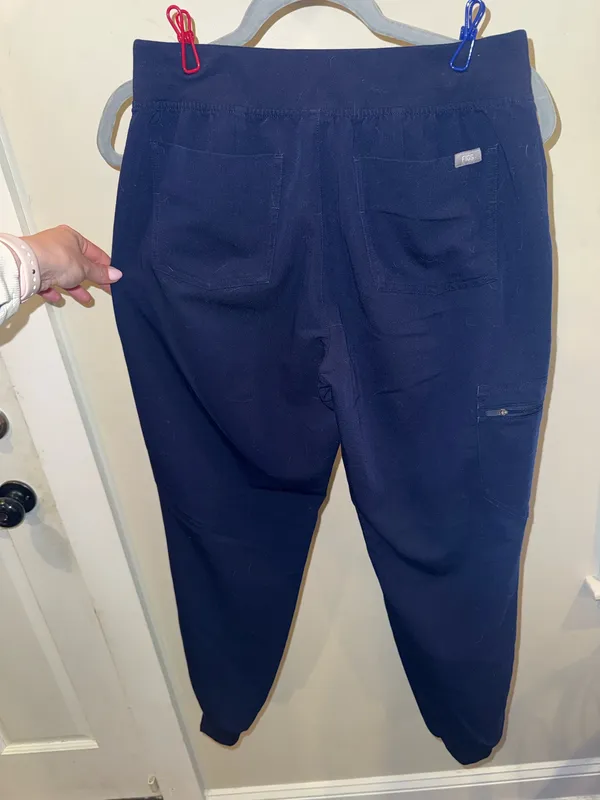 FIGS Zamora Jogger Scrub Pants Navy - Image 4