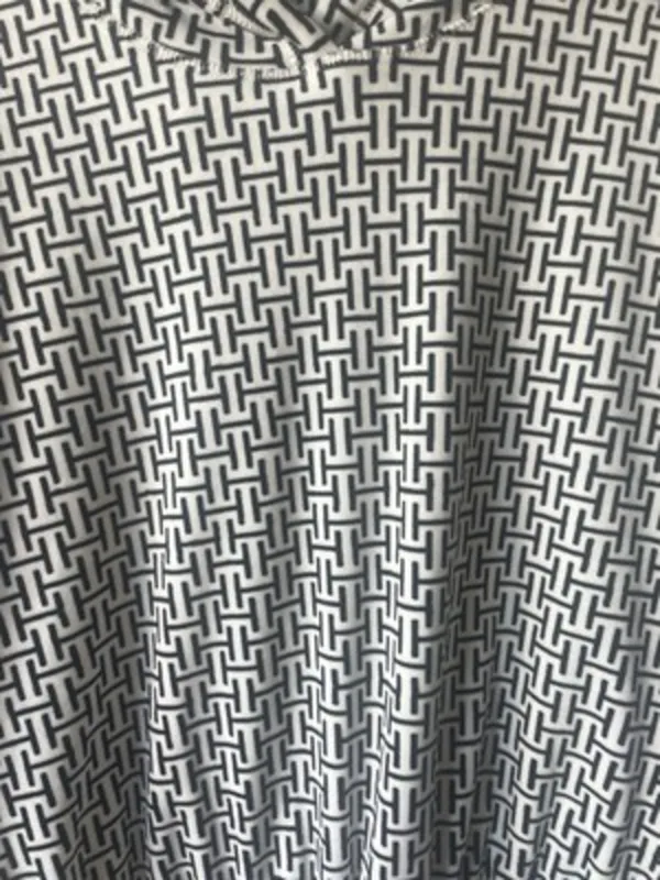 Women’s Halston Hoodie White Black H Logo Cozy Soft Casual Size M‎ - Image 3