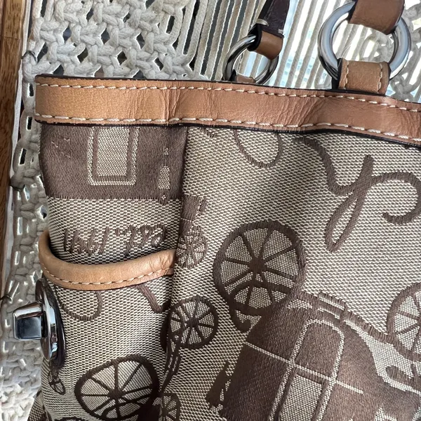 VINTAGE Coach Horse & Carriage brown canvas and leather trim tote bag - Image 4