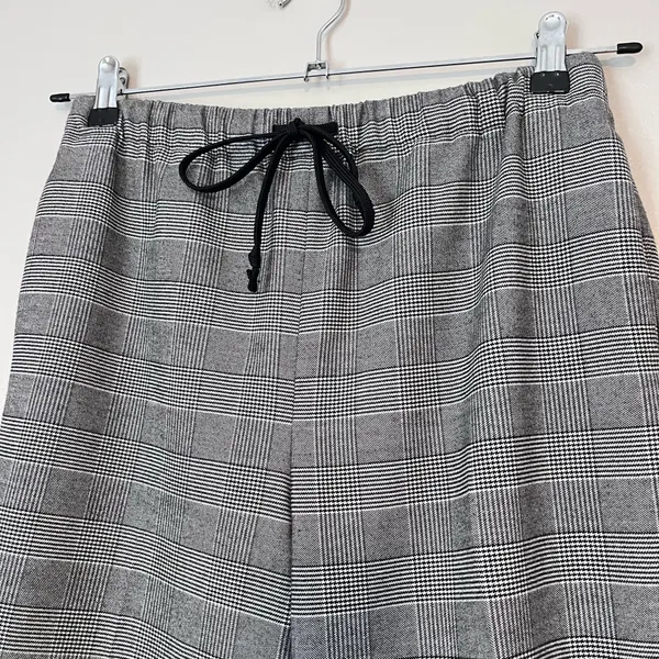 The Group by Babaton Aritzia Jimmy Pull On Flannel Pant Gray Plaid M - Image 4