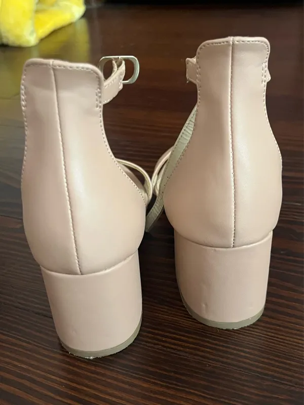 Lulu’s Nude Block Heel - Image 3