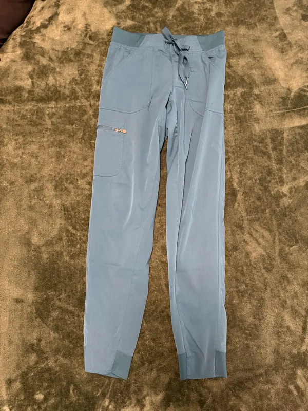 Adar Amazon Scrubs Set - Image 2
