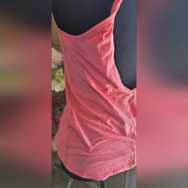 Lululemon tank top - Image 4