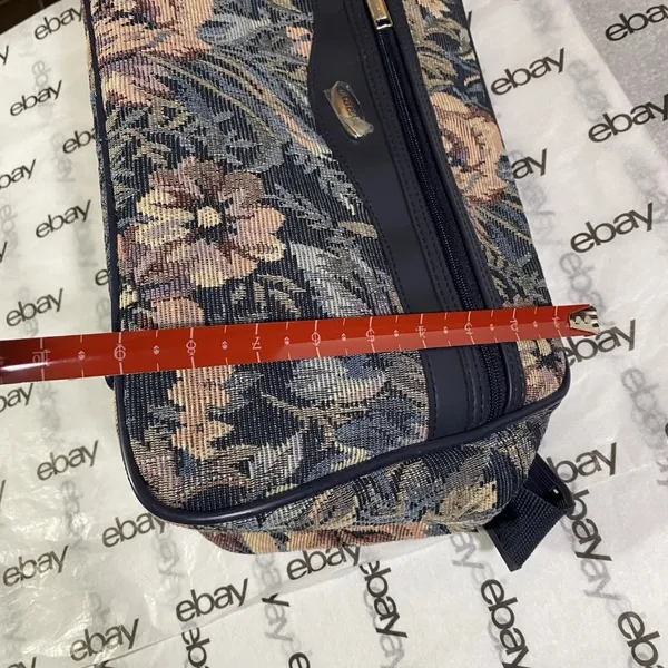 Vintage Jaguar Floral Tapestry Travel Bag Duffel Carry-on - Image 4