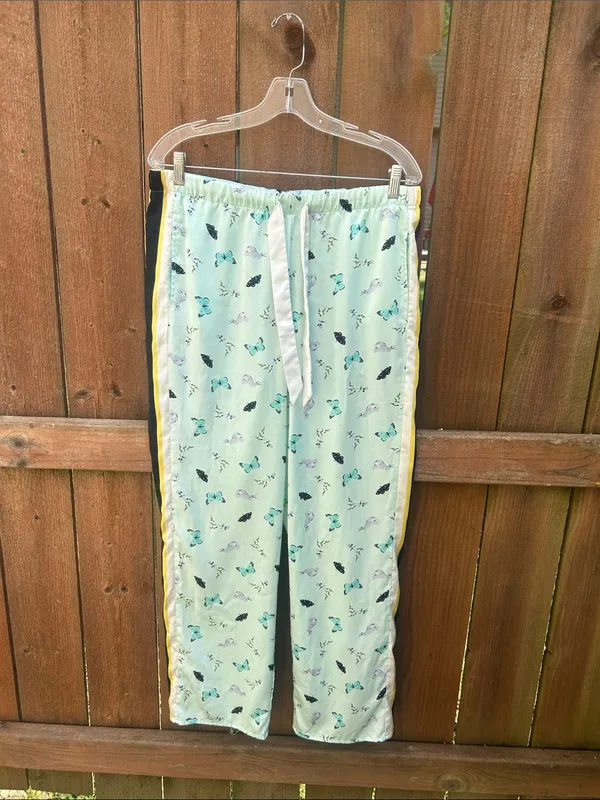 Victoria’s Secret Butterflies And Bunnies Satin Pajama Pants Size Large - Image 3