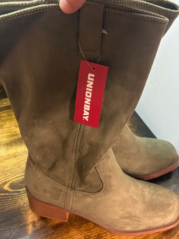 Union Bay Maude Olive Green Suede Boots Size 11 - Image 2
