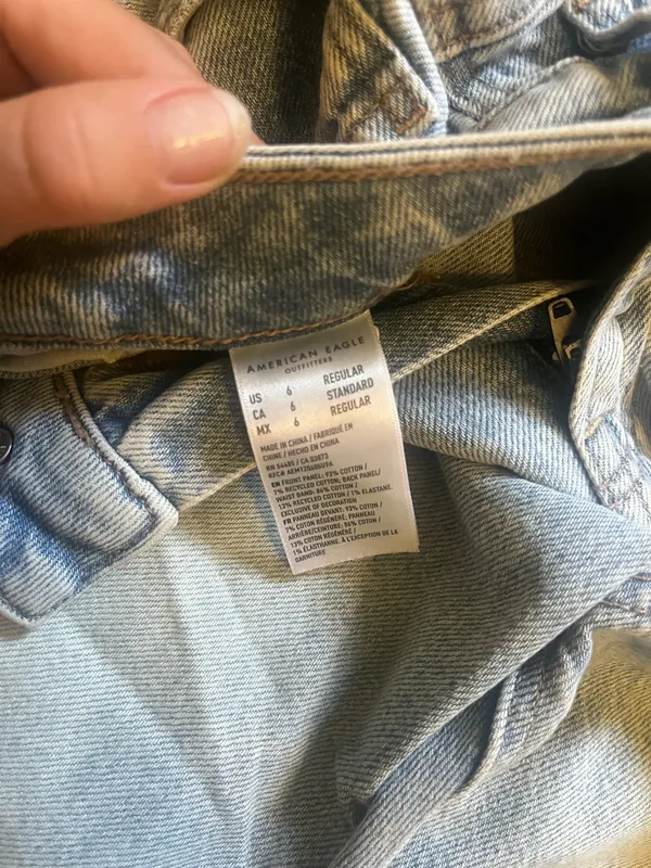 American Eagle jeans - Image 4