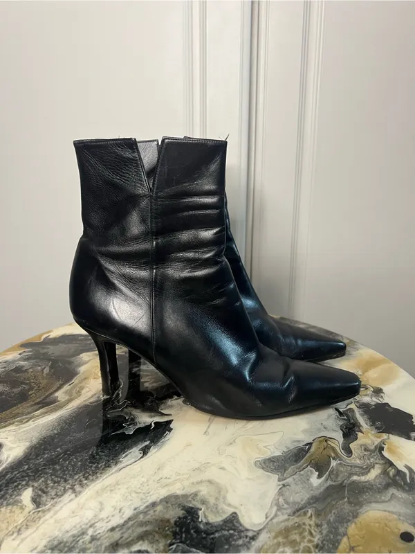 Stuart Weitzman Vintage Black Leather Heeled Boots - Image 2