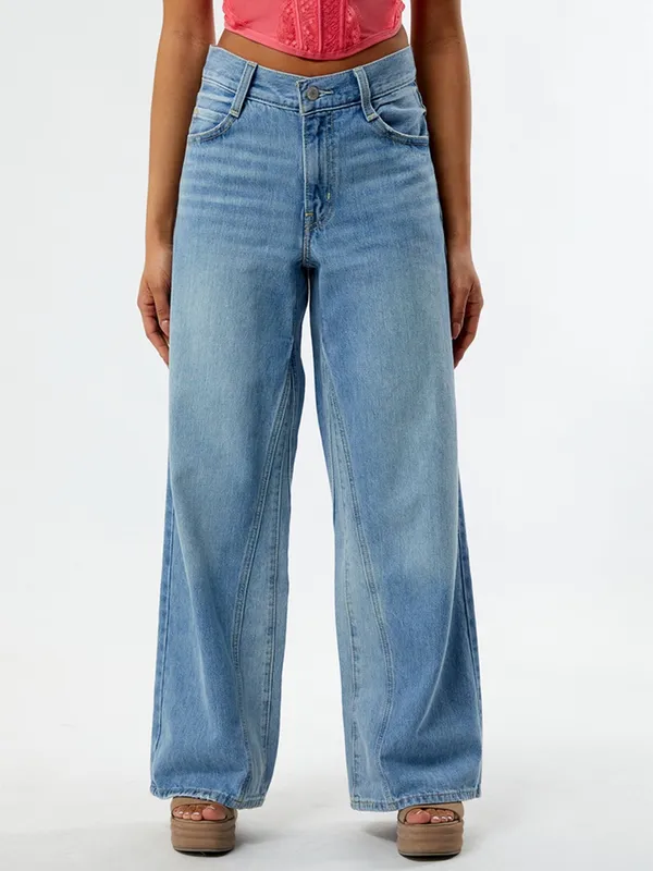 Levi’s ‘94 Baggy Wide Leg Jeans, Size 24 - Image 2