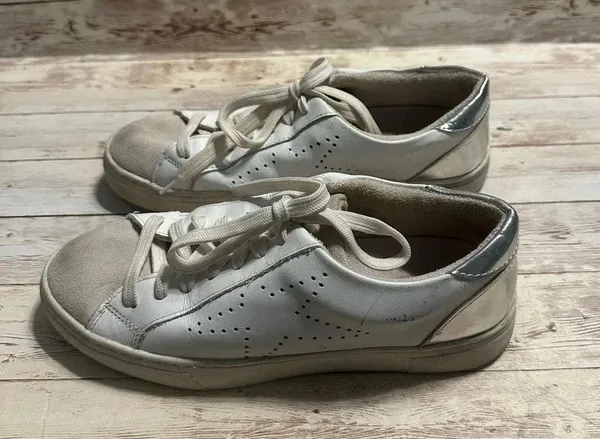 Steve Madden Steven Sneakers Women’s Size 7.5 White Leather Silver - Image 7