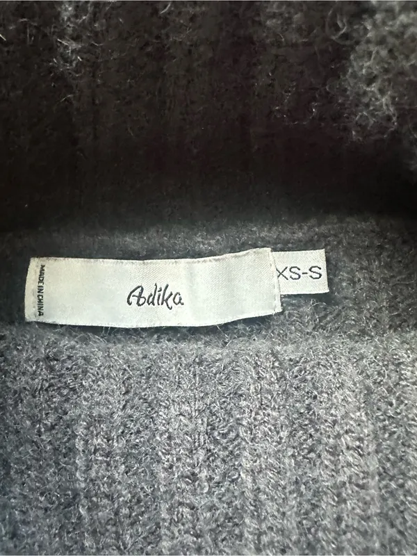 Adika Black Ribbed Cropped Turtleneck Sweater - Image 4