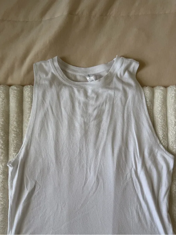 Athleta Women's White Sleeveless Tank Top - Image 2