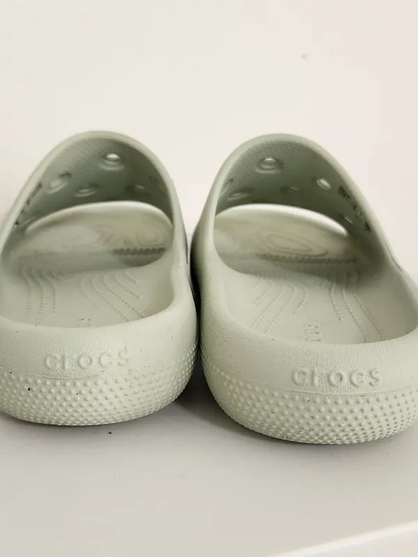 Crocs Pale Green Slide Sandals Size 7 - Image 8