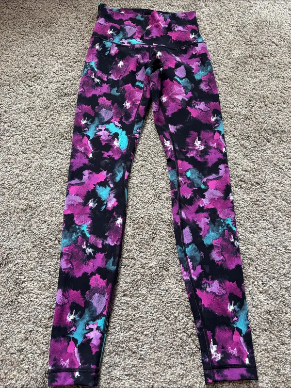 Lululemon Leggings size 6 (30”) - Image 2