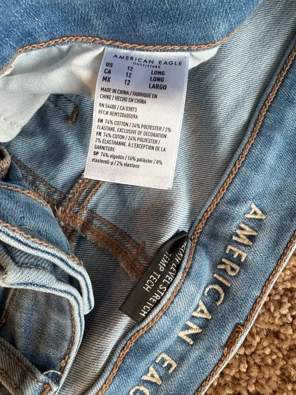 American Eagle Jeans - Image 3