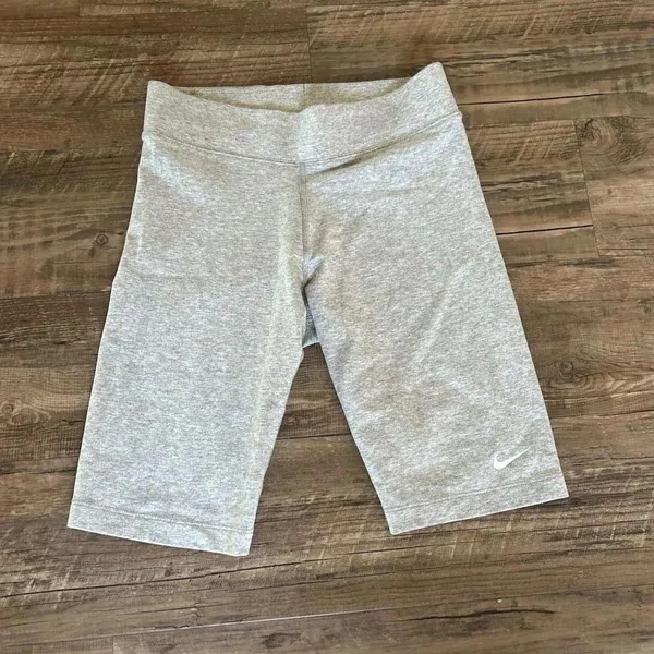 Nike Women's Activewear Workout Biker Athletic Shorts Size Small - Image 6