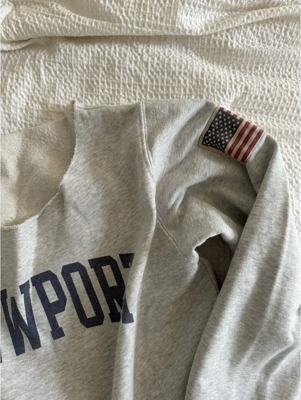 Brandy Melville Cropped Crewneck - Image 2