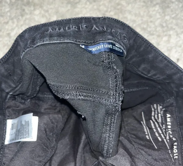 American Eagle Super High Rise Black Jeggings Size 6 - Image 2
