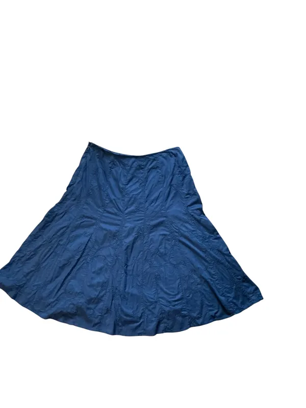 Talbots Woman Blue Embroidered Gored Midi Skirt Size 14W Cotton Blend A-Line - Image 2