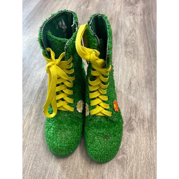 Doll Kills Delia's It's Always Greener Faux Daisy Flower Combat Boots Womens 6M - Image 2