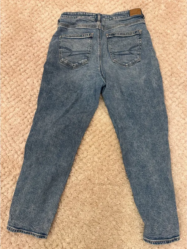 American Eagle Outfitters Strigid Mom Jeans - Image 2