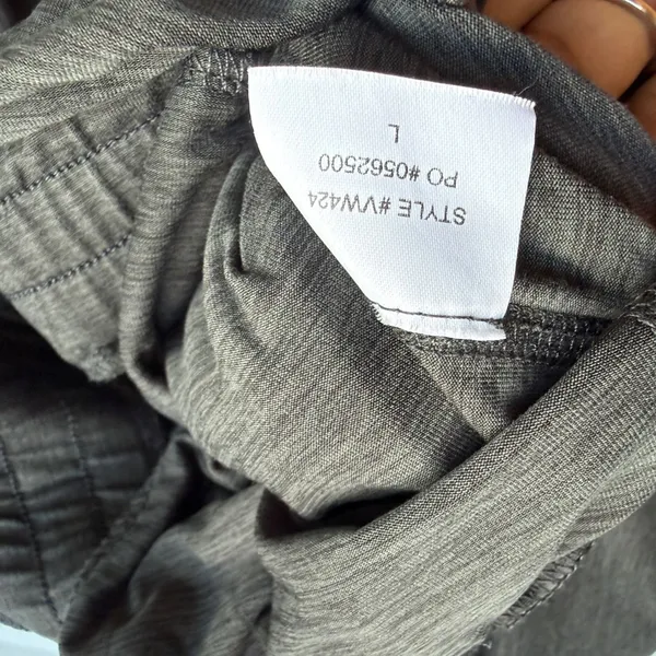 Vuori sz L Lux Jumpsuit Grey V-Neck Short Sleeve Athleisure Quitet Luxury‎ - Image 5