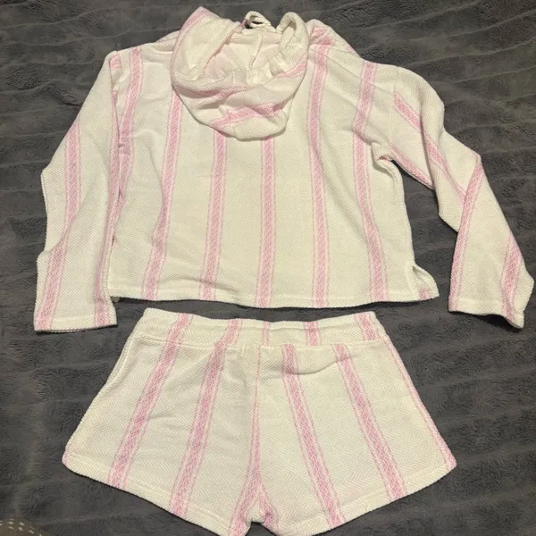 Saltwater Myrtle Beach Pink Stripe Hoodie Shorts Set Medium - Image 4