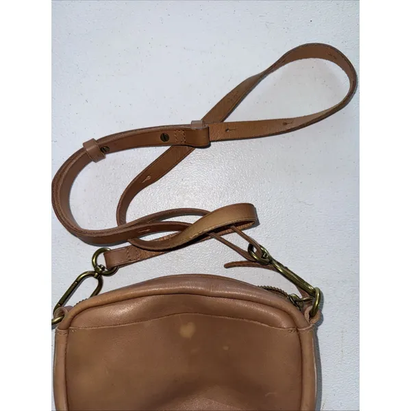 MADEWELL Leather Carabiner Mini Crossbody Shoulder Bag Light Brown - Image 11