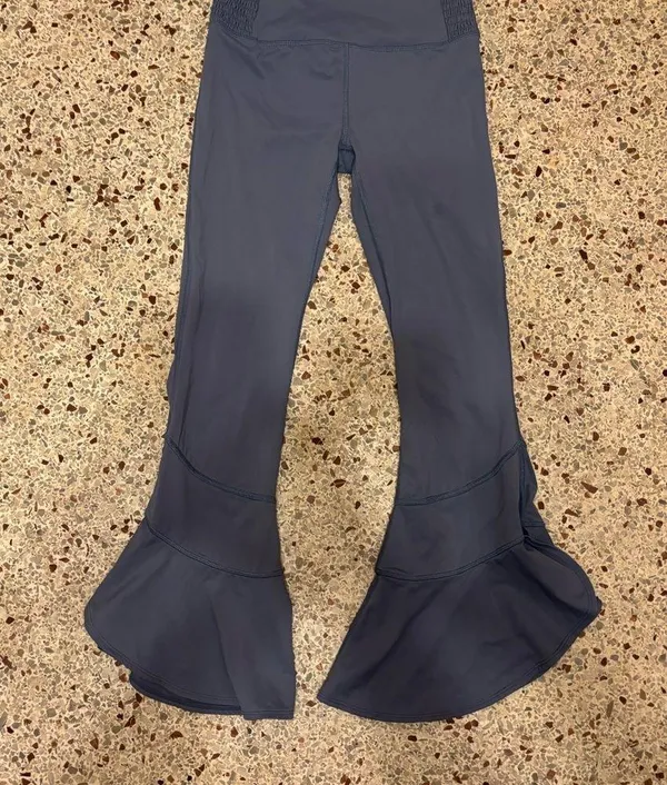 Free People Movement Starlight Pant Legging Stretch Ruffle Crop Hem Small SP - Image 6