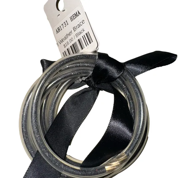Avant Black and gold Bangles - Image 4