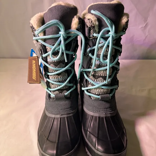 Khombu Women's Winter Boots with Blue Laces - Image 5