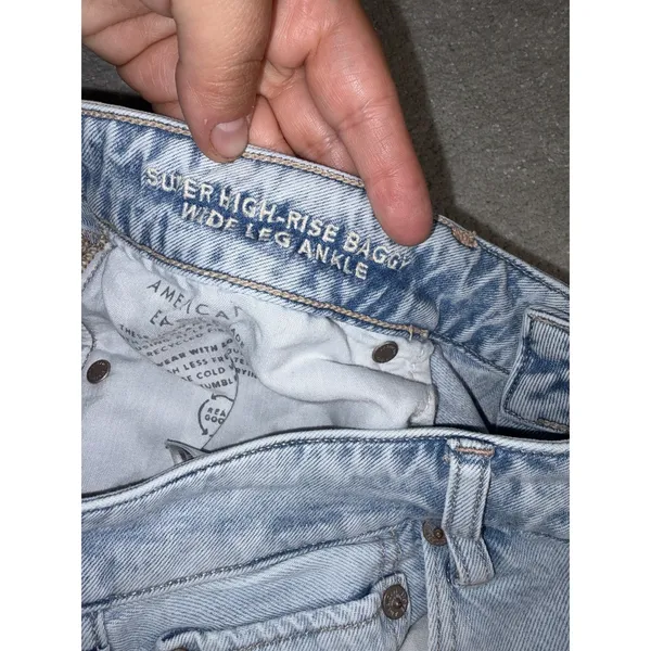 american eagle super high rise baggy wide leg ankle 14 Short Distressed Lt Wash - Image 4