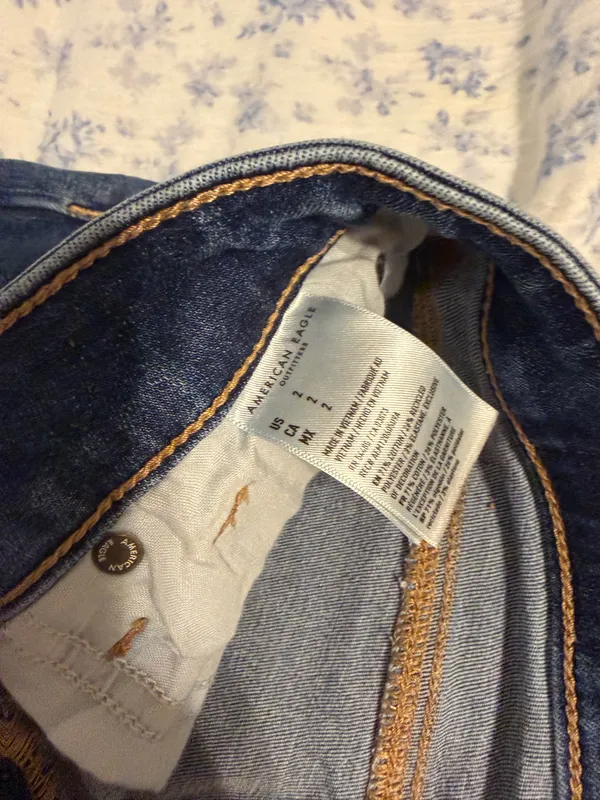American Eagle Shorts - Image 3