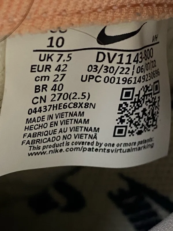 Women size 10 Nike Dunk Hi sneakers shoes - Image 8